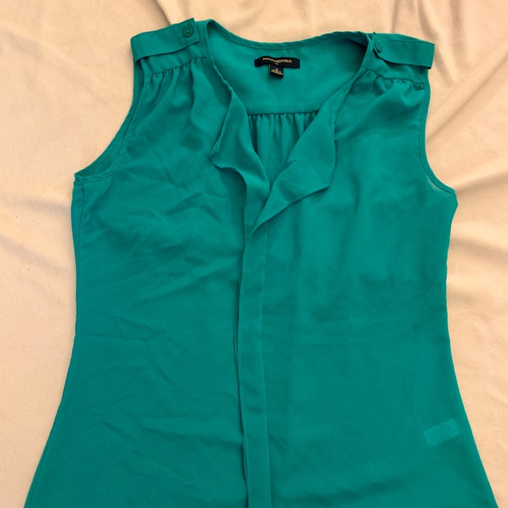 Banana Republic Green Flowy Top
